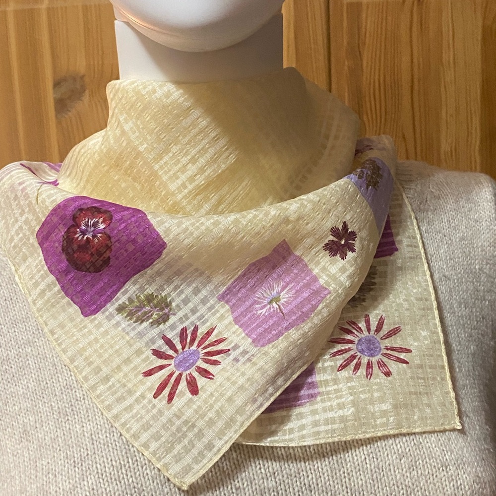 LOWEST PRICE EVER Perry Ellis Cream and Purple Geometric Scarf